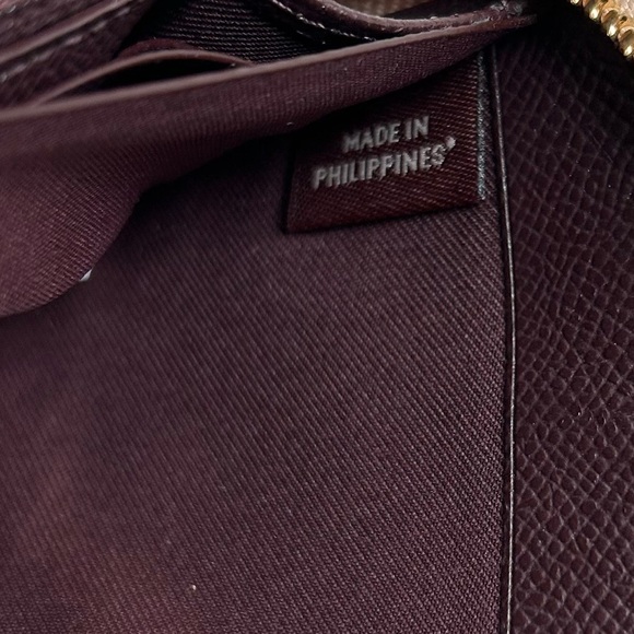 COACH Accordion Zip Signature Debossed Women Wallet Beige Patent‎ Leather F54805 - Picture 13 of 16